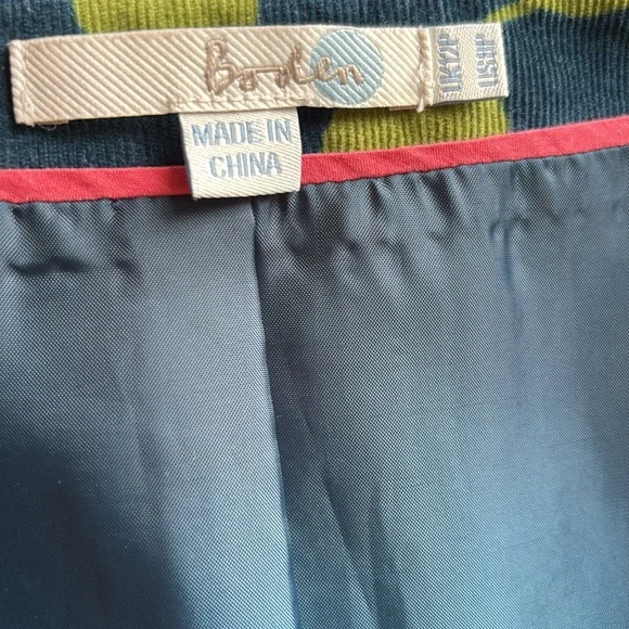 Boden 100% cotton scoop neck corduroy dress with leaf print in blue and green - Picture 10 of 16